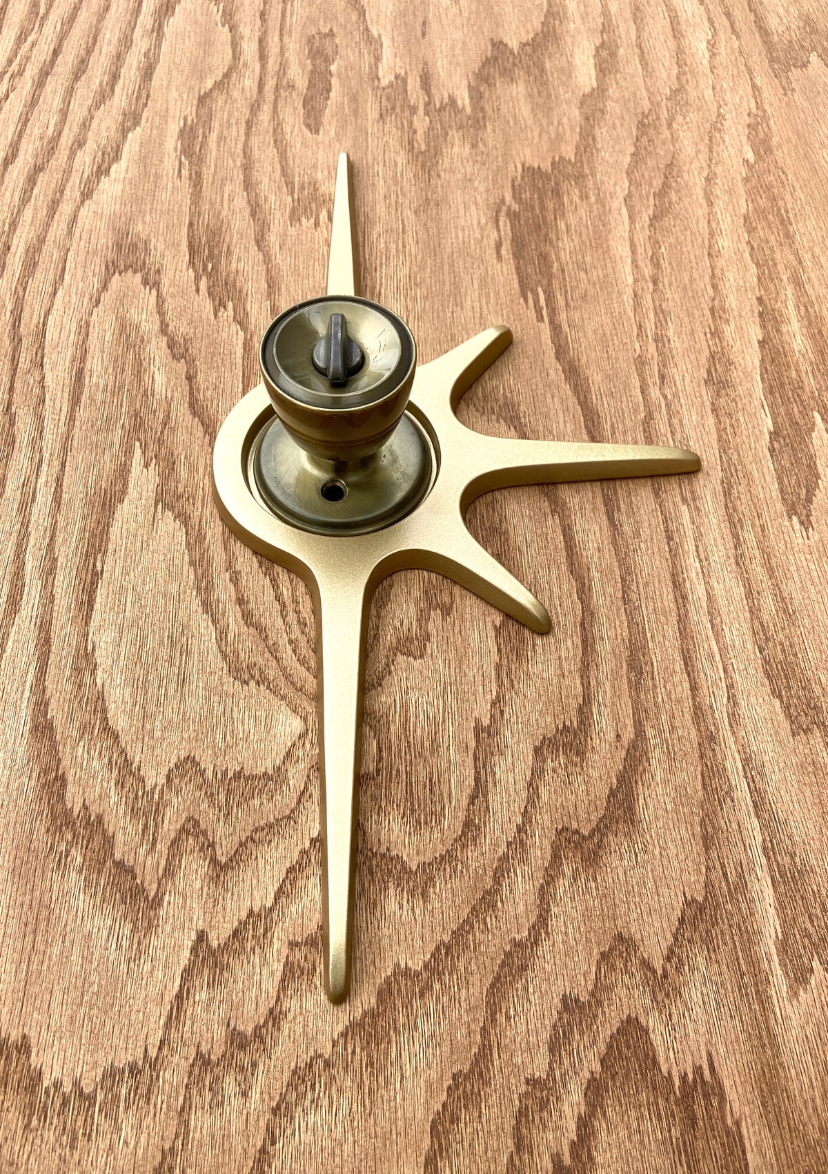 Rising Sun Atomic Starburst Escutcheon