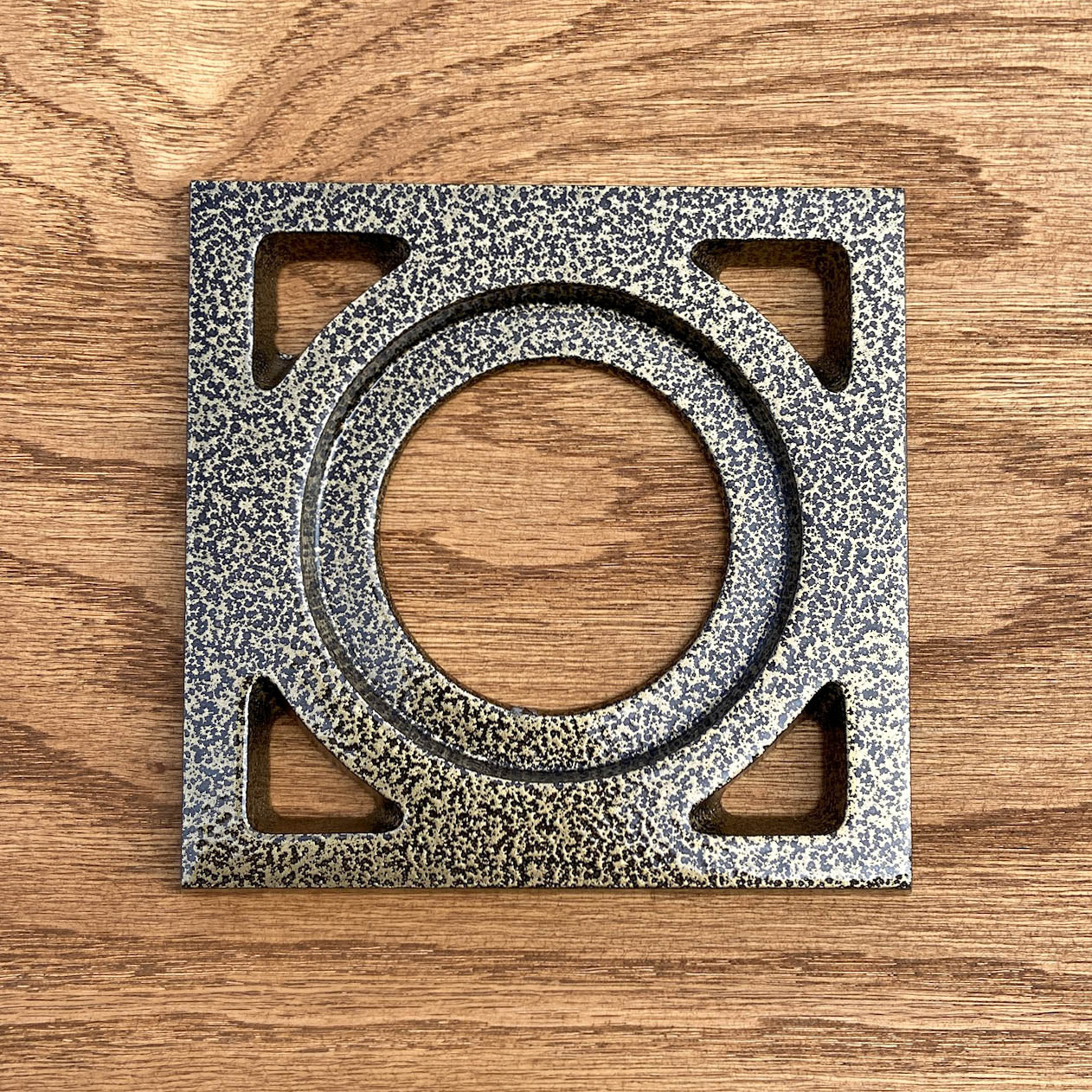 Breezeblock Solo Aluminum Doorknob Escutcheon Plate