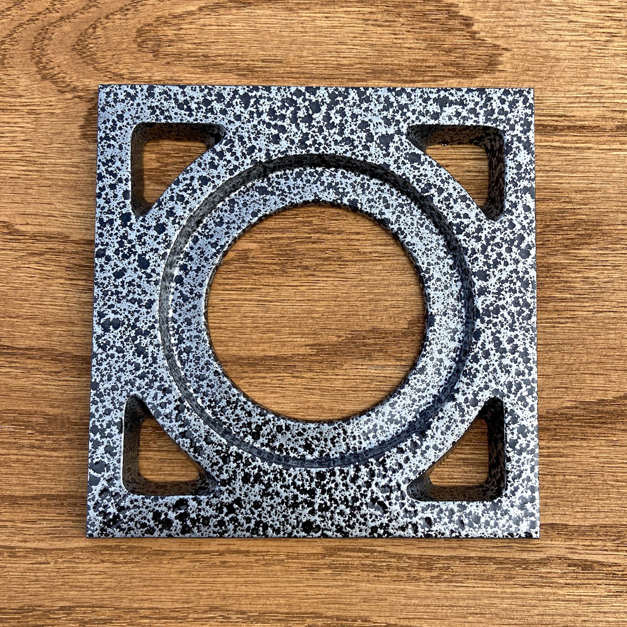 Breezeblock Solo Aluminum Doorknob Escutcheon Plate